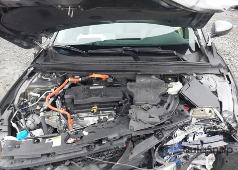 2019 Honda Accord Hybrid z USA, uszkodzony, nr VIN 1HGCV3F17KA008398